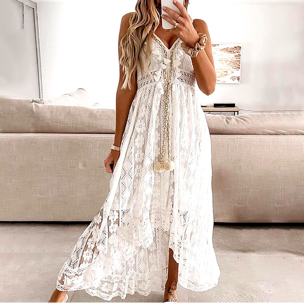 NWOT Women Bohemian Spaghetti Strap Floral Lace Maxi Dress Size Small.